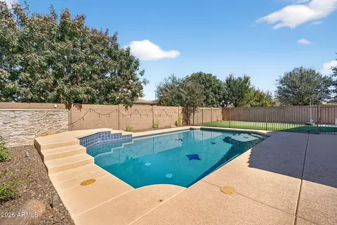 Exterior - 2926 E Wyatt Way, Gilbert, AZ 85297 photo 5 of 10