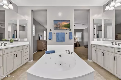 Entry Way - 2926 E Wyatt Way, Gilbert, AZ 85297 photo 5 of 5