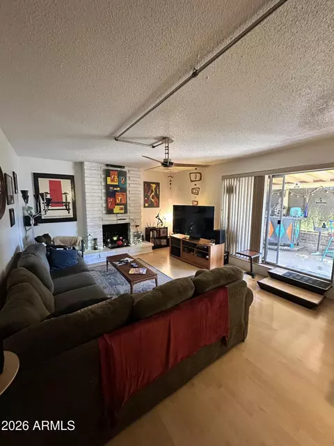 915 E Campus Dr, Tempe, AZ 85282 photo 3