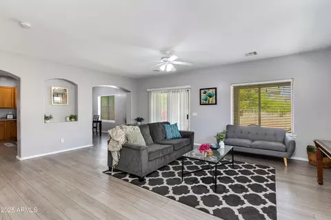 6626 W Laurel Ave, Glendale, AZ 85304