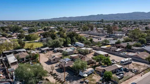 5437 S 4th St, Phoenix, AZ 85040