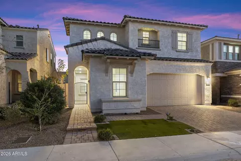 3511 E Crest Ln, Phoenix, AZ 85050