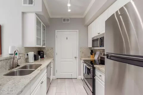 Kitchen - 1701 E Colter St #477, Phoenix, AZ 85016 photo 2 of 3