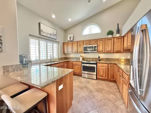 Kitchen - 208 E South Fork Dr, Phoenix, AZ 85048 photo 1 of 3