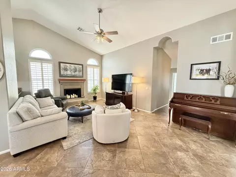 Living - 208 E South Fork Dr, Phoenix, AZ 85048 photo 4 of 10