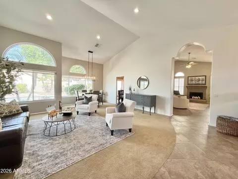 Living - 208 E South Fork Dr, Phoenix, AZ 85048 photo 2 of 10