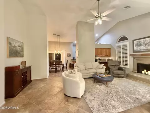 Living - 208 E South Fork Dr, Phoenix, AZ 85048 photo 8 of 10