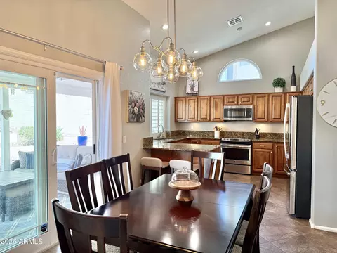 Dining - 208 E South Fork Dr, Phoenix, AZ 85048 photo 2 of 4