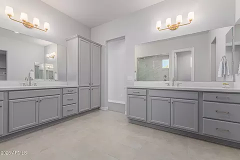 Bath - 4237 E Hunter Ct, Cave Creek, AZ 85331 photo 2 of 5