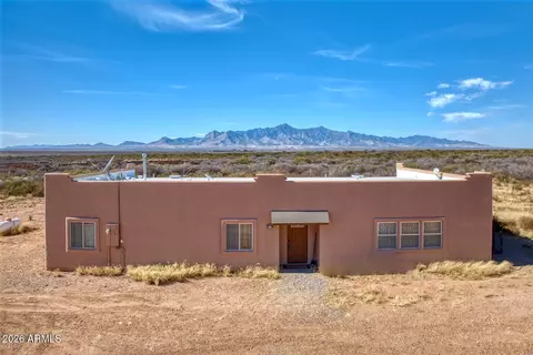 5520 N Desert Mountain Trl, Bisbee, AZ 85603