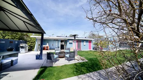 Exterior - 1207 E Alice Ave, Phoenix, AZ 85020 photo 4 of 7