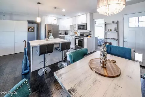 1207 E Alice Ave, Phoenix, AZ 85020