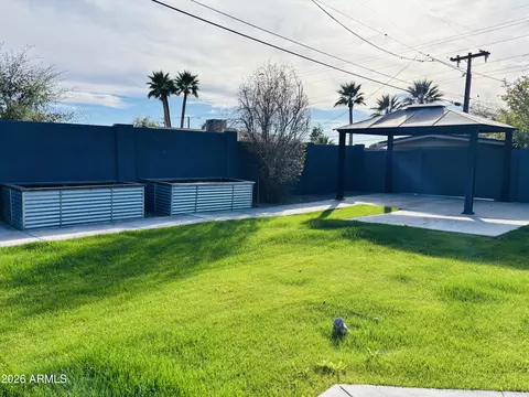 Exterior - 1207 E Alice Ave, Phoenix, AZ 85020 photo 3 of 7