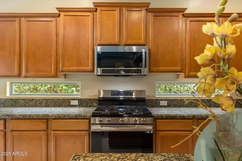 Kitchen - 4018 E Harrison St, Gilbert, AZ 85295 photo 5 of 7