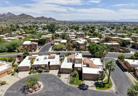 View/Area - 1001 E Becker Ln, Phoenix, AZ 85020 photo 4 of 6