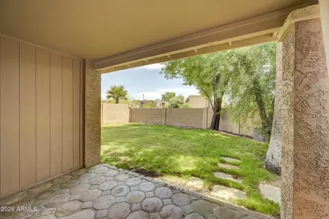 Exterior - 1001 E Becker Ln, Phoenix, AZ 85020 photo 4 of 9