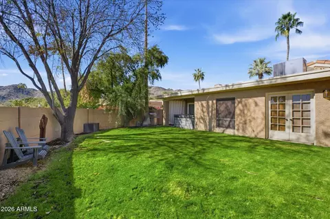 Exterior - 1001 E Becker Ln, Phoenix, AZ 85020 photo 2 of 9