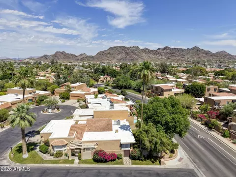 View/Area - 1001 E Becker Ln, Phoenix, AZ 85020 photo 2 of 6