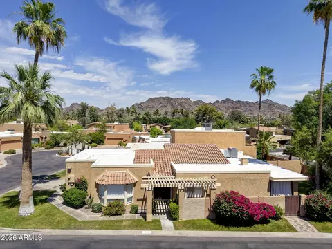 View/Area - 1001 E Becker Ln, Phoenix, AZ 85020 photo 1 of 6