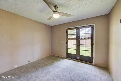 Bedroom - 1001 E Becker Ln, Phoenix, AZ 85020 photo 4 of 5