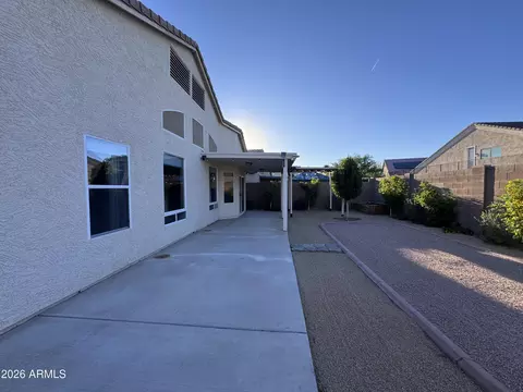 Exterior - 722 W Beth Dr, Phoenix, AZ 85041 photo 2 of 3