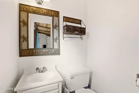 Bath - 1419 E Solano Dr, Phoenix, AZ 85014 photo 2 of 3
