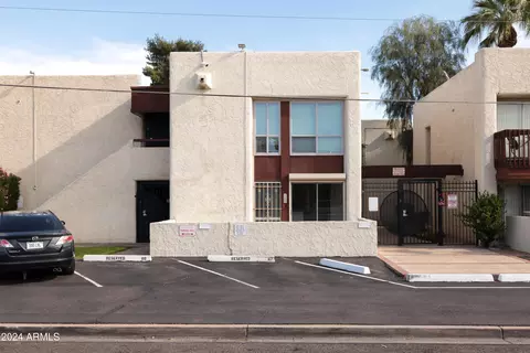 3828 N 32nd St #104, Phoenix, AZ 85018