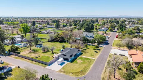 View/Area - 1319 E Sagebrush St, Gilbert, AZ 85296 photo 2 of 4