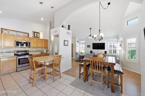 Dining - 4248 E South Fork Dr, Phoenix, AZ 85044 photo 1 of 1