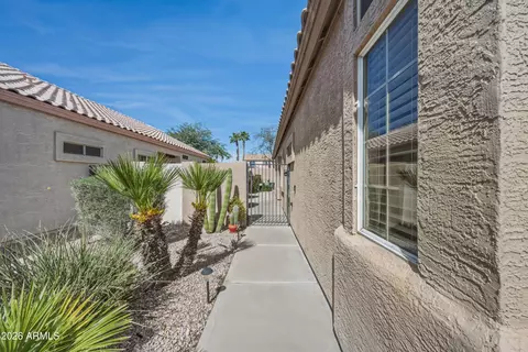 Exterior - 4248 E South Fork Dr, Phoenix, AZ 85044 photo 2 of 9
