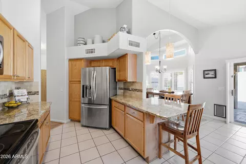 Kitchen - 4248 E South Fork Dr, Phoenix, AZ 85044 photo 2 of 2