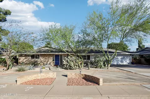 304 E Concorda Dr, Tempe, AZ 85282
