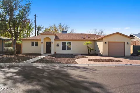 1039 E Montebello Ave, Phoenix, AZ 85014