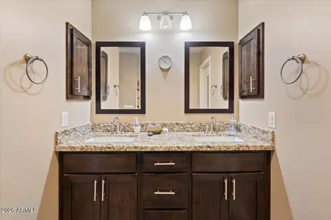 Bath - 1039 E Montebello Ave, Phoenix, AZ 85014 photo 1 of 3