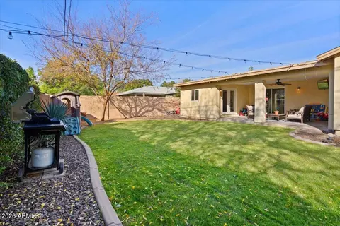 Exterior - 1039 E Montebello Ave, Phoenix, AZ 85014 photo 4 of 5
