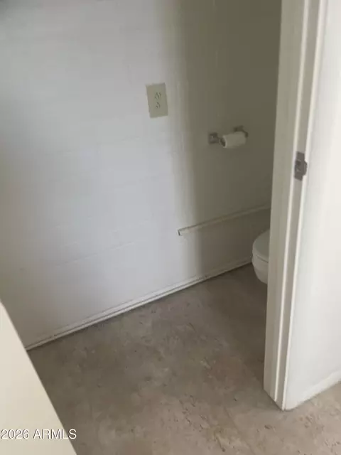 Bath - 6231 E Decatur St, Mesa, AZ 85205 photo 1 of 2