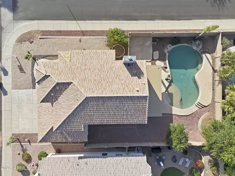 View/Area - 1432 E Behrend Dr, Phoenix, AZ 85024 photo 2 of 5