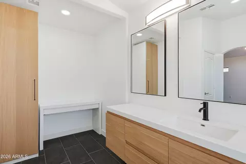 Bath - 1432 E Behrend Dr, Phoenix, AZ 85024 photo 3 of 4