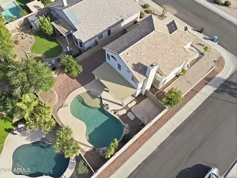 View/Area - 1432 E Behrend Dr, Phoenix, AZ 85024 photo 4 of 5