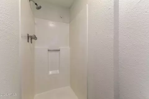 Bath - 2535 E Hartford Ave, Phoenix, AZ 85032 photo 4 of 4