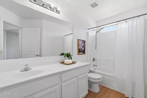 Bath - 2303 Electra Ln, Phoenix, AZ 85024 photo 3 of 3
