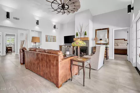 Living - 714 W Townley Ave, Phoenix, AZ 85021 photo 3 of 3