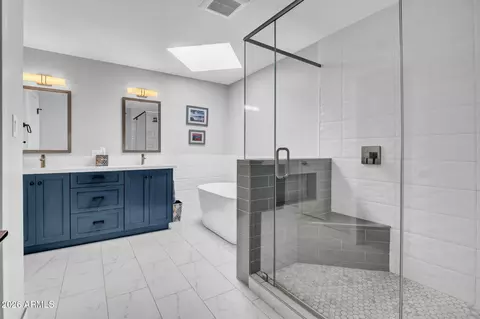 Bath - 714 W Townley Ave, Phoenix, AZ 85021 photo 3 of 4