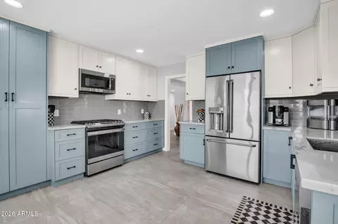 Kitchen - 714 W Townley Ave, Phoenix, AZ 85021 photo 1 of 4