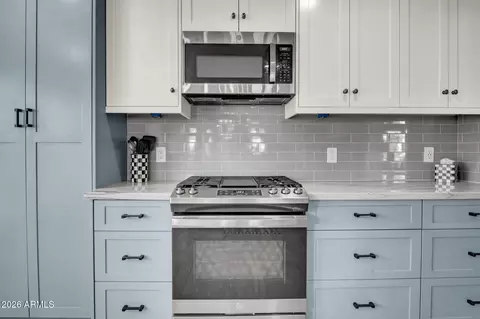 Kitchen - 714 W Townley Ave, Phoenix, AZ 85021 photo 3 of 4