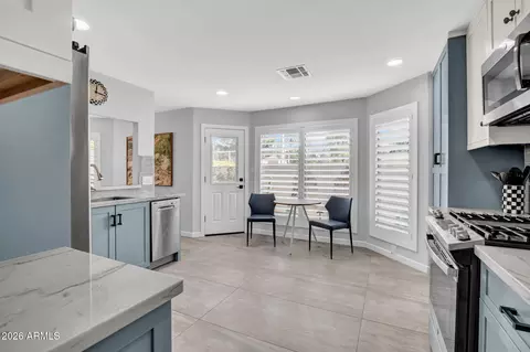 Kitchen - 714 W Townley Ave, Phoenix, AZ 85021 photo 4 of 4
