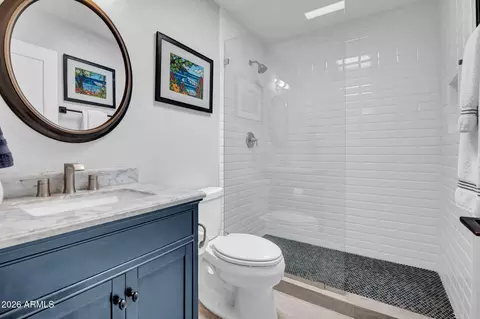 Bath - 714 W Townley Ave, Phoenix, AZ 85021 photo 4 of 4