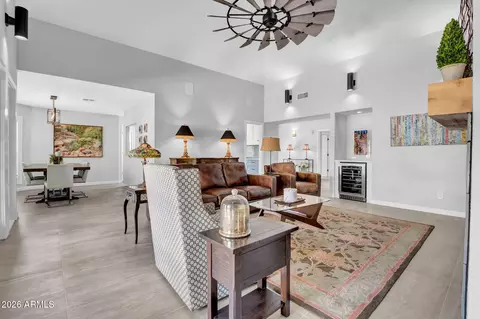 Living - 714 W Townley Ave, Phoenix, AZ 85021 photo 2 of 3