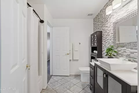 Bath - 9311 E Milagro Ave, Mesa, AZ 85209 photo 3 of 4