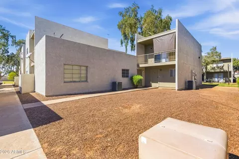 2828 E Tierra Buena Ln, Phoenix, AZ 85032